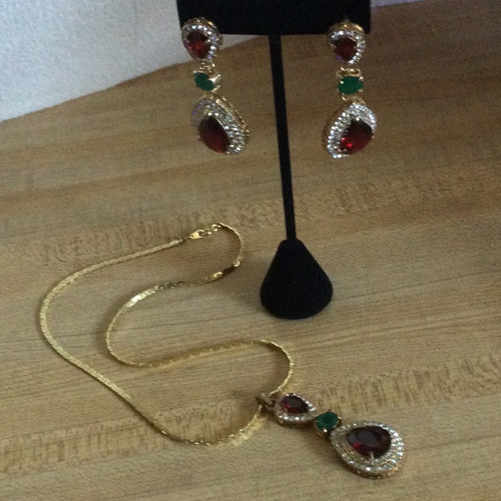 Jewelry Set - Picture 11 of 14